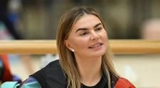 „Capul ei arată ca un dovleac”. Alina Kabaeva, ținta criticilor după publicarea unor imagini din sala de gimnastică