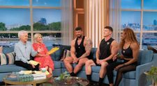 Scandalul momentului în TV! Un celebru prezentator și-a înșelat soția cu un coleg de televiziune, mult mai tânăr