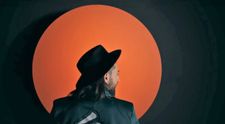 YouTube a lansat două aplicații noi în România. Ce poți să faci cu ele și cât te costă