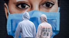 Restricție pentru reducerea răspândirii coronavirusului. Britanicii nu au voie sa facă sex cu persoane din afara locuinței
