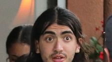 Ani de zile s-a ferit de paparazzi și urăște lumina reflectoarelor. Fiul cel mai mic al lui Michael Jackson este azi un tânăr chipeș care trăiește departe de celebritate