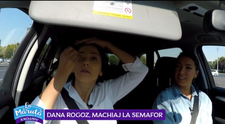 VIDEO Dana Rogoz, machiaj la semafor
