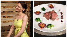 Reteta Ana-Maria Casu: Muschiulet de porc cu ceapa caramelizata umpluta cu legume