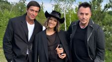 Adela Popescu, în rochie transparentă, cu pălărie de cowboy și cizme argintii. A făcut furori la nunta lui Smiley!