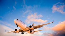 Clipe de groază la bordul unui avion! Controlorul de trafic aerian a adormit în turn. Aeronava a fost nevoită să survoleze mai bine de zece minute