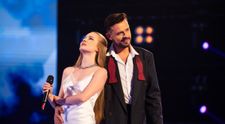 Anișoara Cojocaru și Bogdan Medvedi și-au adjudecat titlul de Miss și Mister Vocea României. Duetul concurenților din echipa Horia Brenciu&Theo Rose i-a uimit pe toți: „Avem șansa să ne vedem în finală!”