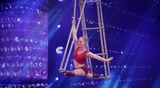 Românii au talent 2023. Lissa Rinne, acrobata din Germania care a ținut juriul în suspans pe tot parcursul momentului
