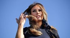 Rochia neagră a Melaniei Trump dă naștere unei noi teorii a conspirației