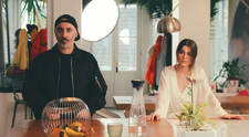 VIDEO Cabron și Theo Rose, colaborare „fructuoasă” pentru piesa Fructul interzis