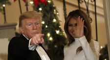 Melania și Donald Trump, poza oficială de Crăciun. Ce spun experții în limbajul trupului