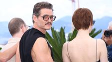 Motivul pentru care Pedro Pascal, cel mai iubit actor de la Hollywood, a ajuns să fie denigrat și detestat! ”Este un prădător, le pipăie pe toate”