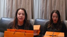 Cât a scos Oana Roman din buzunar pentru o pereche de pantofi Hermes. Internauții au criticat-o dur: „Când doar brandurile îți dau valoare...”