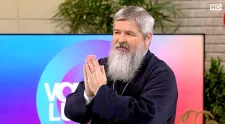 Marele păcat pe care îl fac românii înainte de Înviere, chiar în noaptea sfântă. Părintele Vasile Ioana: „Este greșit”