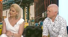 Andreea Marinescu și Virgil Ianțu, experiment unic. Au mers prin oraș, legați la ochi, pentru a afla problemele nevăzătorilor