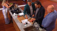 MasterChef, 11 noiembrie 2025. Concurenții sunt îngroziți: cred că vor găti cu aur, dar ajung să aibă PARIZERUL preparatul vedetă! 