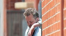 Chandler din Friends, din ce în ce mai devastat. Ultimele imagini cu Matthew Perry i-au șocat pe fani - abia se tine pe picioare