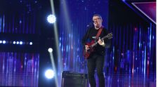 Românii au talent 2021: Gabriel Ionescu a făcut show cu chitara sa și i-a surprins pe jurați cu calitățile vocale