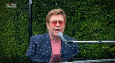 Elton John acuză Vaticanul de ”ipocrizie” pentru că nu susține uniunea dintre persoanele de același sex