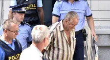 Gheorghe Dincă a fost atacat în închisoare! Monstrul din Caracal și bătăușul cu ochi de sticlă s-au încăierat în celulă. Primele informații
