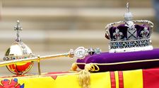 Diamantul indian de pe coroana Reginei Elisabeta a II-a pe care adulatorii zeului Jagannath îl vor înapoi