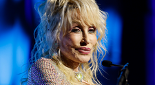 ”Rugați-vă pentru ea!” Sora lui Dolly Parton le-a cerut fanilor să se roage pentru artistă: ”Se simte rău”