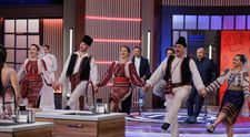 Surpriză de proporții la MasterChef! Motivul pentru care o echipă de dansatori a intrat direct în bucătărie. Concurenților nu le-a venit să creadă ce au de gătit