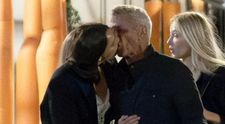 Cine este moldoveanca superbă care i-a furat inima celebrului actor de la Hollywood! El are 64 de ani și a fost căsătorit de trei ori, iar ea nici nu a împlinit 30! S-au sărutat pasional în plină stradă, fără să știe că sunt fotografiați