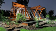 O casa ecologica inventata de romani face furori printre straini. Cum arata locuinta spatioasa de 25.000 de euro