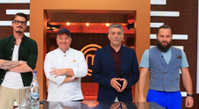 Chef Ettore Botrini, bucătar cu o stea Michelin, le oferă concurenților un Masterclass în bucătărie moleculară