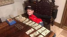 Un puști de 7 ani a strâns 22.000 $ vânzând ciocolată caldă. N-o să-ți vină să crezi ce vrea să facă cu banii