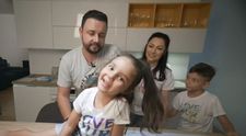 Andra, Cătalin, David și Eva au gătit împreună pentru fani! Imaginile cu familia Măruță, chiar din bucătăria casei lor