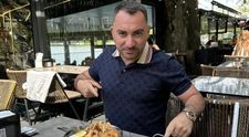 Pescobar a fost surprins în compania unei influencerițe celebre din România. Cei doi au petrecut toată noaptea, au dat shot-uri de vodcă și au dansat pe manele. Imaginile sunt virale