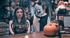 Filmul horror Terrifier 2, val de reacții adverse în cinema. E atât de sângeros încât provoacă leșin și stări vomitive