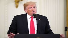 Donald Trump a candidat la președinție pentru că era gelos pe Gwen Stefani. Cine îi aduce această acuzație