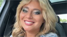 Laura Cosoi, pusă la zid din cauza faptului că are patru copii. Actrița a continuat să primească întrebări indecente, chiar și cu doar câteva zile înainte de a naște: „Mi s-a părut nostim o dată”
