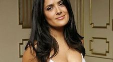 Salma Hayek s-a supus la cel putin doua operatii estetice dupa ce a nascut!