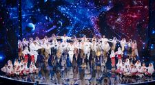 Românii au talent, 3 mai 2024. Ansamblul „Florile Malului” a demonstrat că tradiția și talentul merg mână în mână și a adus în fața românilor „Hora Satului”! Cum au reacționat jurații: „Vreau și eu la voi în sat!”