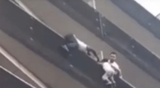 Un imigrant a devenit erou in Franta. Gestul sau l-a impresionat si pe presedintele Macron