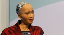 Inteligența Artificială vs. Covid-19. Vă aduceți aminte de Sophia?