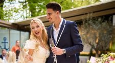Meniul de la nunta Andreei Bălan cu Victor Cornea. Inclusiv live cooking cu burger de vită cu cheddar și bacon crocant