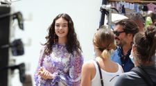 Fiica Monicăi Bellucci este de o frumusețe ireală! Deva Cassel a pozat pe coperta Vogue la 16 ani