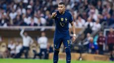 Cine e iubita lui Kylian Mbappe? Starul francez s-ar iubi cu primul model transgender care a pozat în Playboy
