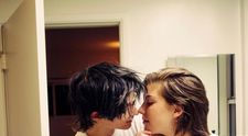 Și-a asumat relația cu iubita ei, la șase ani de când au început să formeze un cuplu. Actrița a dat frâu liber sentimentelor și și-a asumat orientarea: „Mulțumesc lui Dumnezeu!”