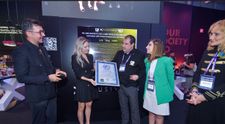 XCLUSIVERSE a stabilit la BRAND MINDS primul record mondial între lumea reală și cea virtuală