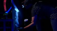 Românii au talent 2024 - semifinala 2. Quim Moya: două mâini, o pânză și un spectacol în culori care a uimit jurații la final. Andra: „Eu vreau să cumpăr acest tablou pentru soțul meu!”