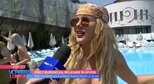 VIDEO Emily Burghelea, relaxare la piscină