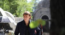 Intră în scenă un nou personaj, interpretat de Marius Manole, care este pe cale să strice planurile lui Vlad