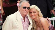 Hugh Hefner, acuzat de fosta iubită că a manipulat-o pentru sex! Ce spune Holly Madison