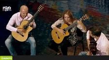 Un TRIO de chitara EXCEPTIONAL. Dupa 5 secunde sala aplauda. Finalul cantecului i-a gasit pe <span style=