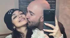 Și-a găsit dragostea în mod neașteptat. Celebrul artist și-a prezentat iubita înainte de Revelion